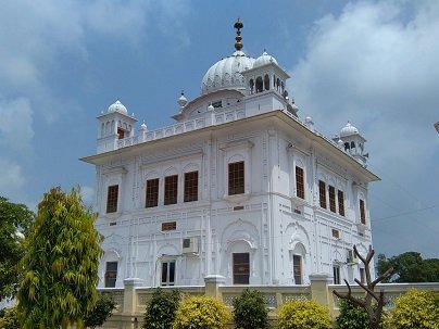 Gurdwara Sri Guru Tegh Bahadur Sahib Mullowal